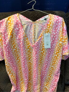 Michelle Mae Pink and Yellow V-Neck Patterned Blouse